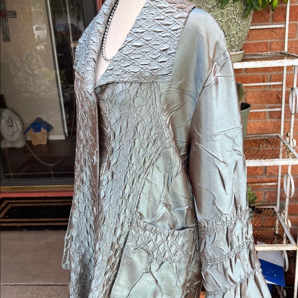 General Apparel • Women • Iridescent • Shiny • Turquoise • Size Medium • Jacket - Picture 2 of 16